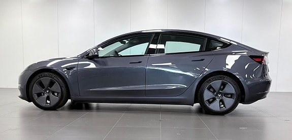 Tesla Model 3 6 of 15