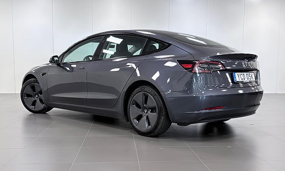 Tesla Model 3 8 of 15