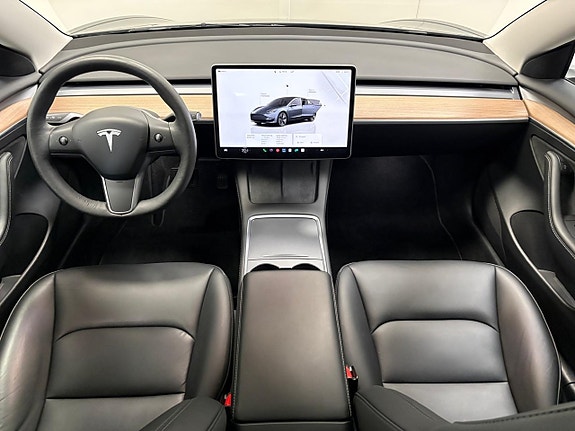 Tesla Model 3 15 of 15