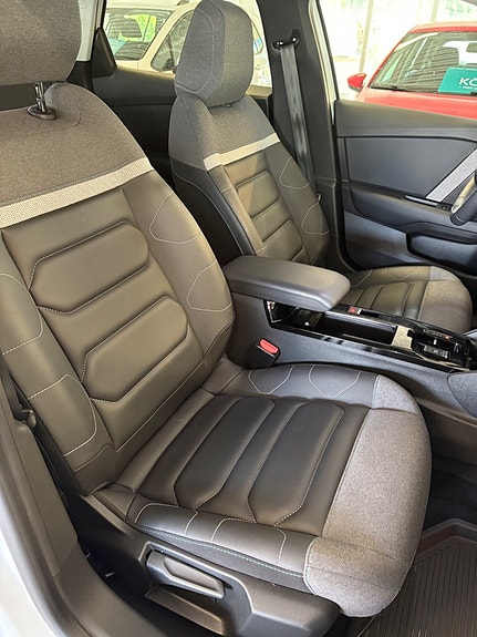 Citroen C4 9 of 12