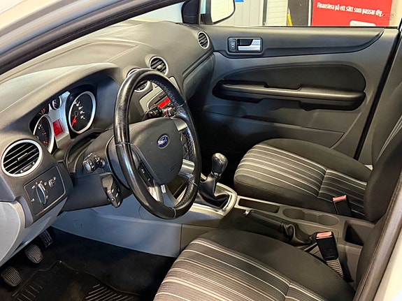 Ford Focus 7 of 10