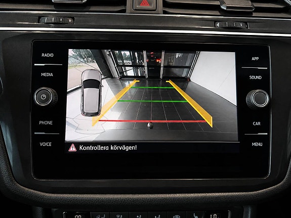 Volkswagen Tiguan Allspace 12 of 14