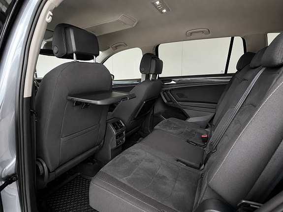 Volkswagen Tiguan Allspace 8 of 14