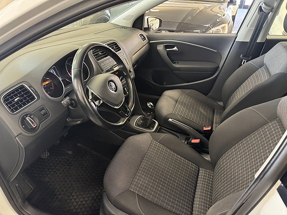 Volkswagen Polo 20 of 25
