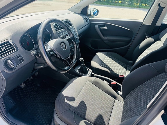 Volkswagen Polo 8 of 25