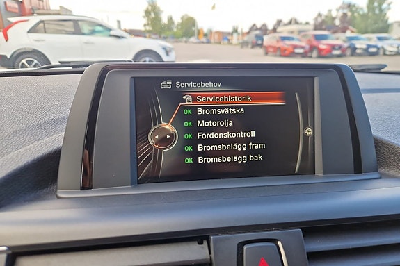 BMW 118i 13 of 14