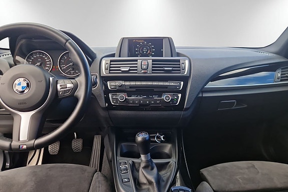 BMW 118i 6 of 14