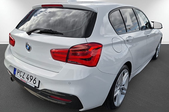 BMW 118i 9 of 14