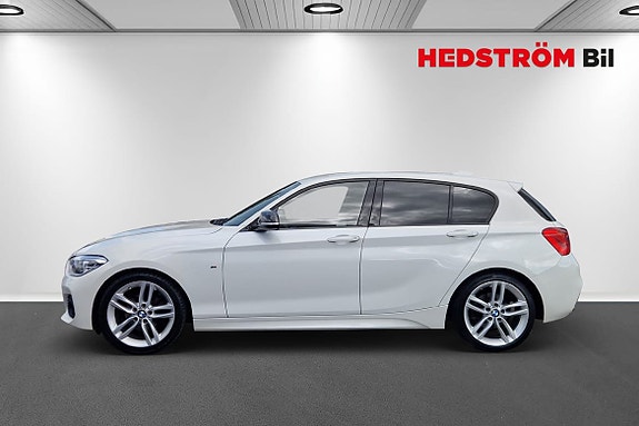 BMW 118i 2 of 14