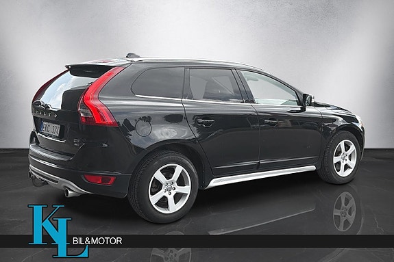 Volvo XC60 3 of 18