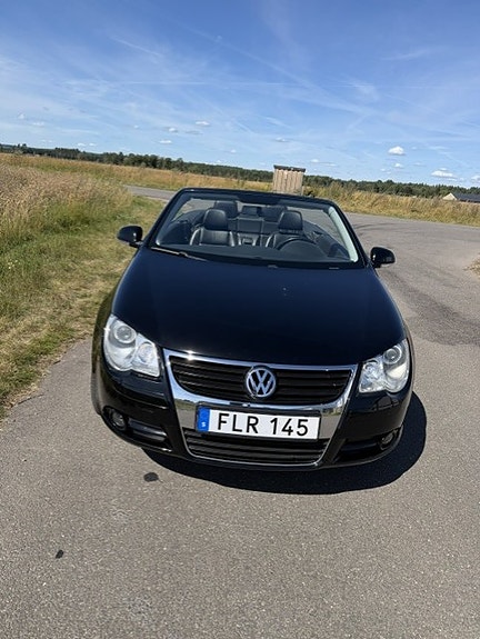 Volkswagen Eos 2 of 6