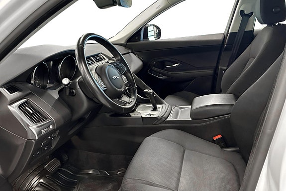 Jaguar E-PACE 13 of 26