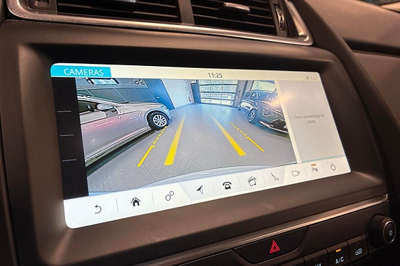 Jaguar E-PACE 23 of 26