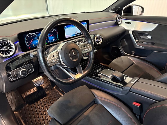 Mercedes-Benz CLA250 e 9 of 25