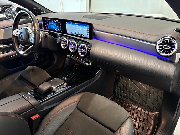 Mercedes-Benz CLA250 e 13 of 25