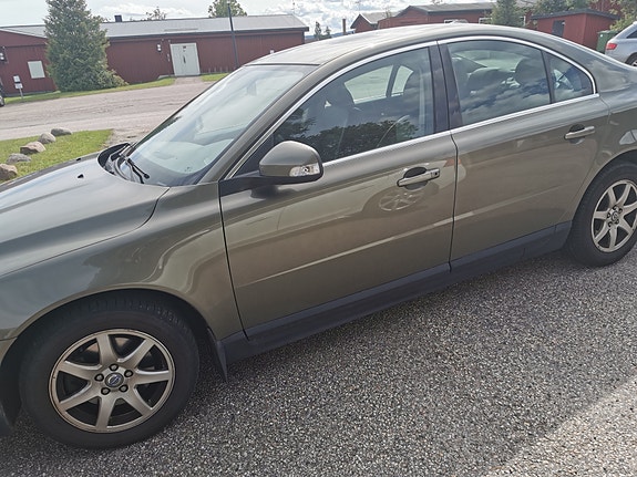 Volvo S80 3 of 5