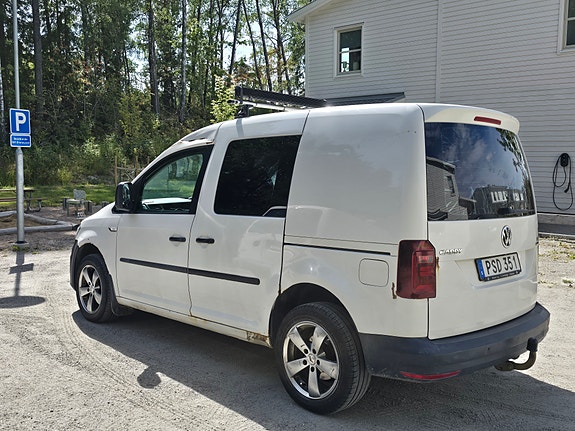 Volkswagen Caddy 4 of 10