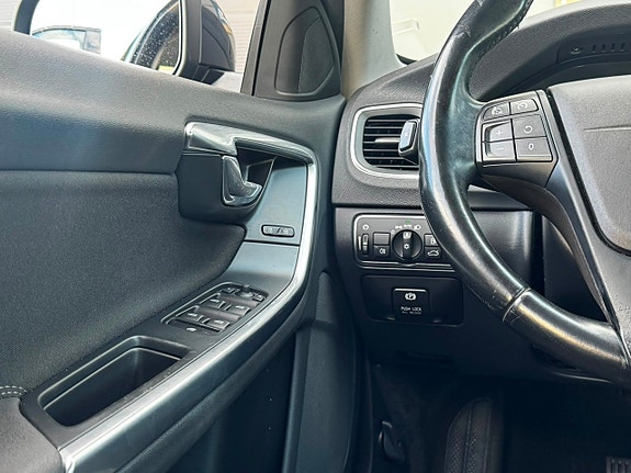 Volvo S60 13 of 18