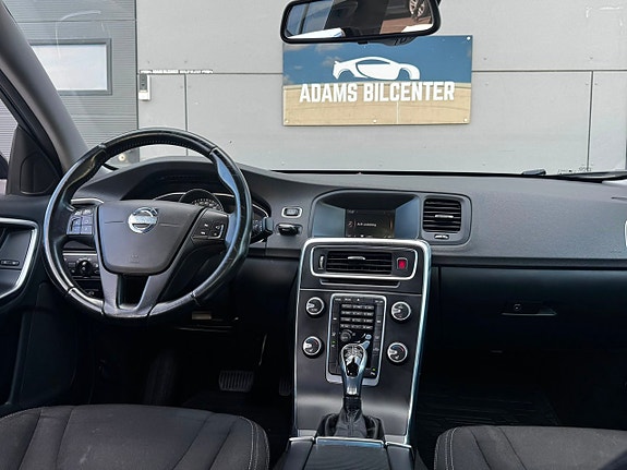 Volvo S60 11 of 18