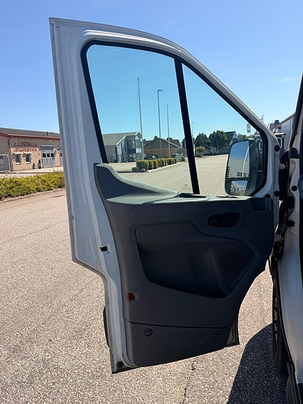 Ford Transit 22 of 28