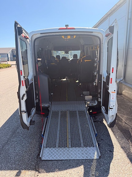 Ford Transit 13 of 28
