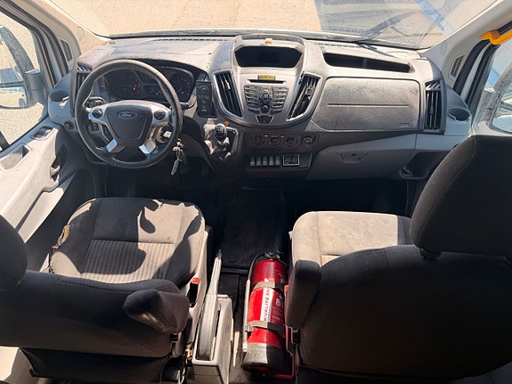 Ford Transit 23 of 28