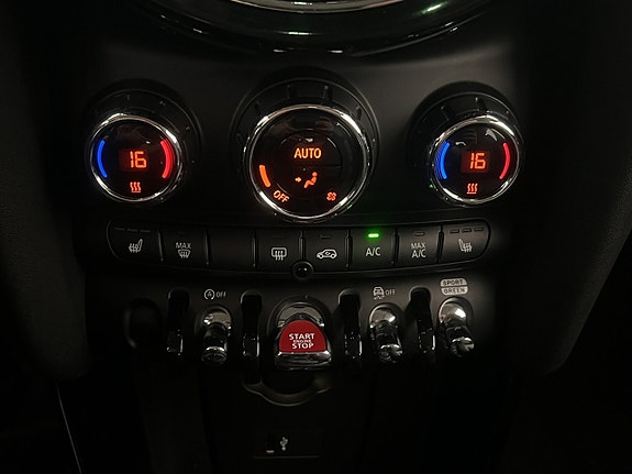 MINI Cooper 20 of 30