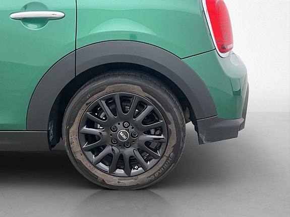 MINI Cooper 27 of 30