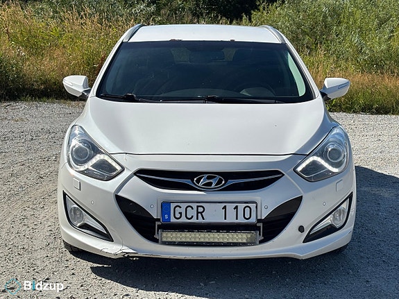 Hyundai i40 2 of 13