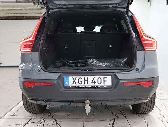 Volvo XC40 6 of 23