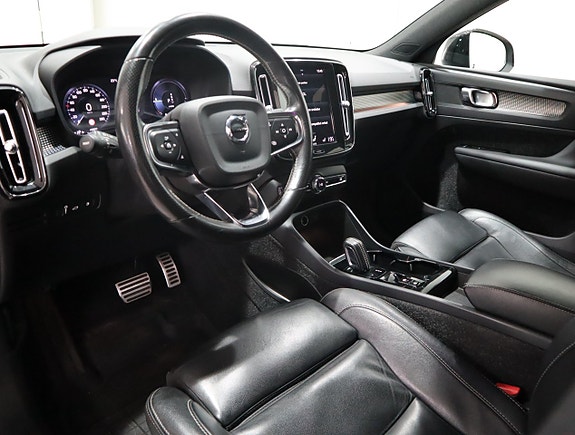 Volvo XC40 9 of 23