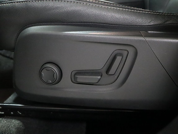 Volvo XC40 19 of 23
