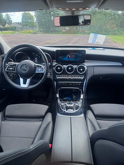Mercedes-Benz C180 5 of 8