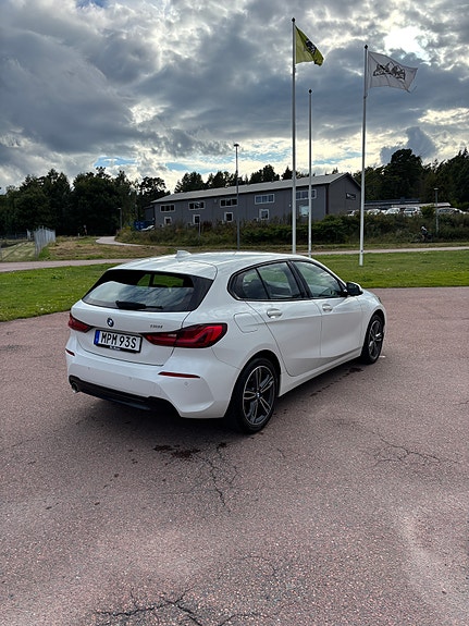 BMW 118i 7 of 14