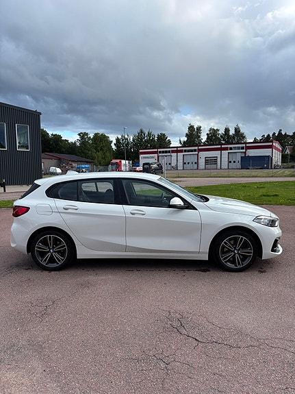 BMW 118i 6 of 14