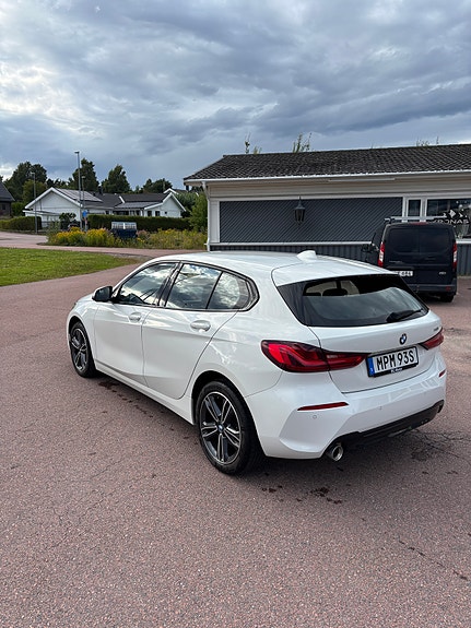 BMW 118i 5 of 14