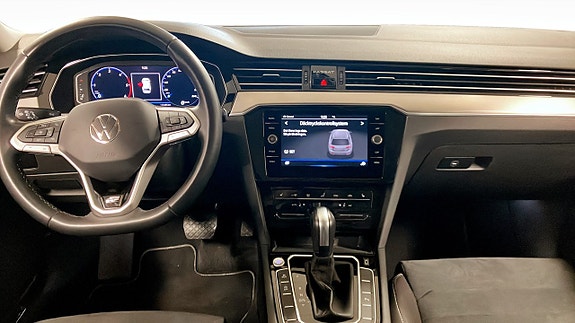 Volkswagen Passat 10 of 14