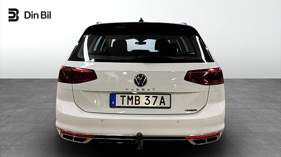 Volkswagen Passat 5 of 14