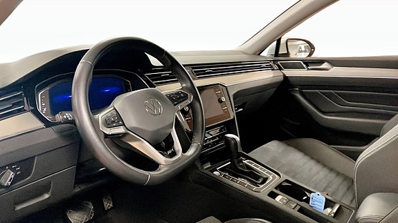 Volkswagen Passat 7 of 14