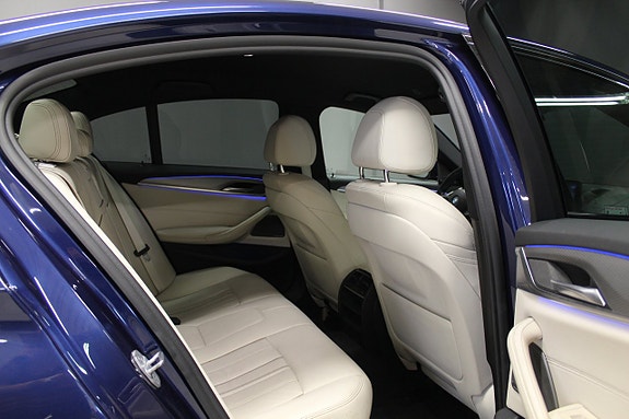 BMW 520d 13 of 14