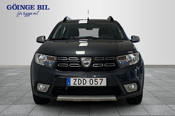 Dacia Sandero Stepway 3 of 16