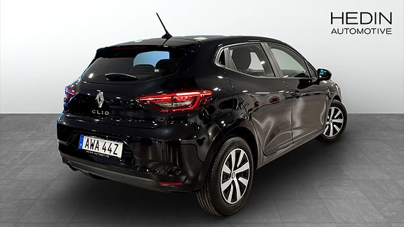 Renault Clio 2 of 9