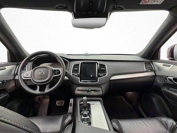 Volvo XC90 14 of 30
