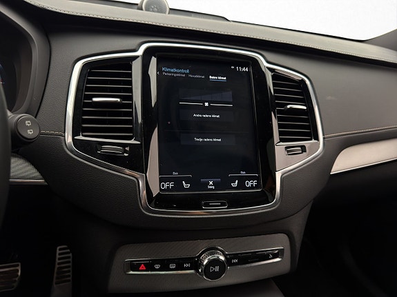 Volvo XC90 27 of 30