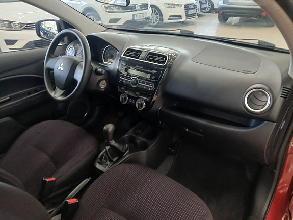 Mitsubishi Space Star 12 of 18
