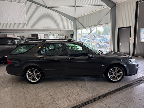 Saab 9-5 2 of 14