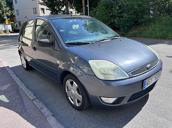 Ford Fiesta 3 of 16