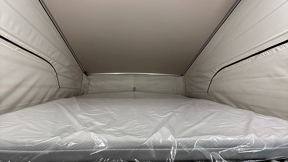 Mercedes-Benz Marco Polo 16 of 26
