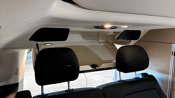 Mercedes-Benz Marco Polo 21 of 26