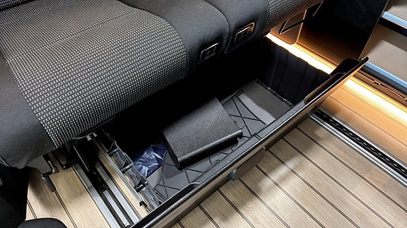 Mercedes-Benz Marco Polo 24 of 26